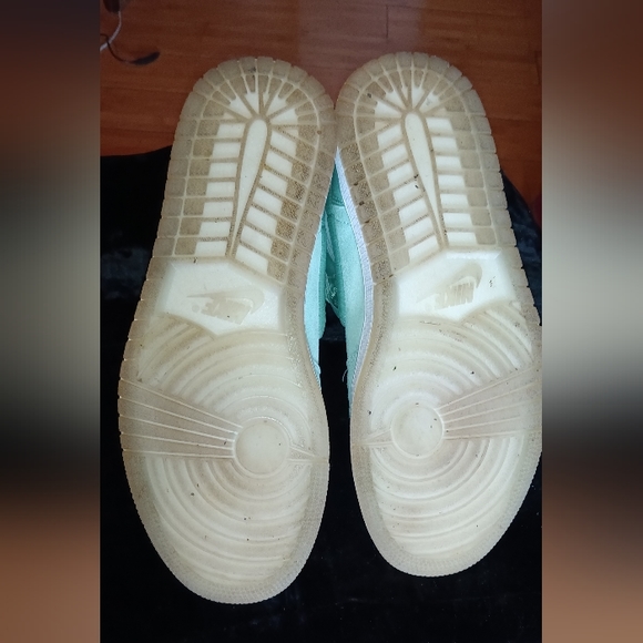 Genuine 100% Authentic Nike Hi top Satin Dunks!Mint green color Womens US sz 9 - Picture 6 of 6